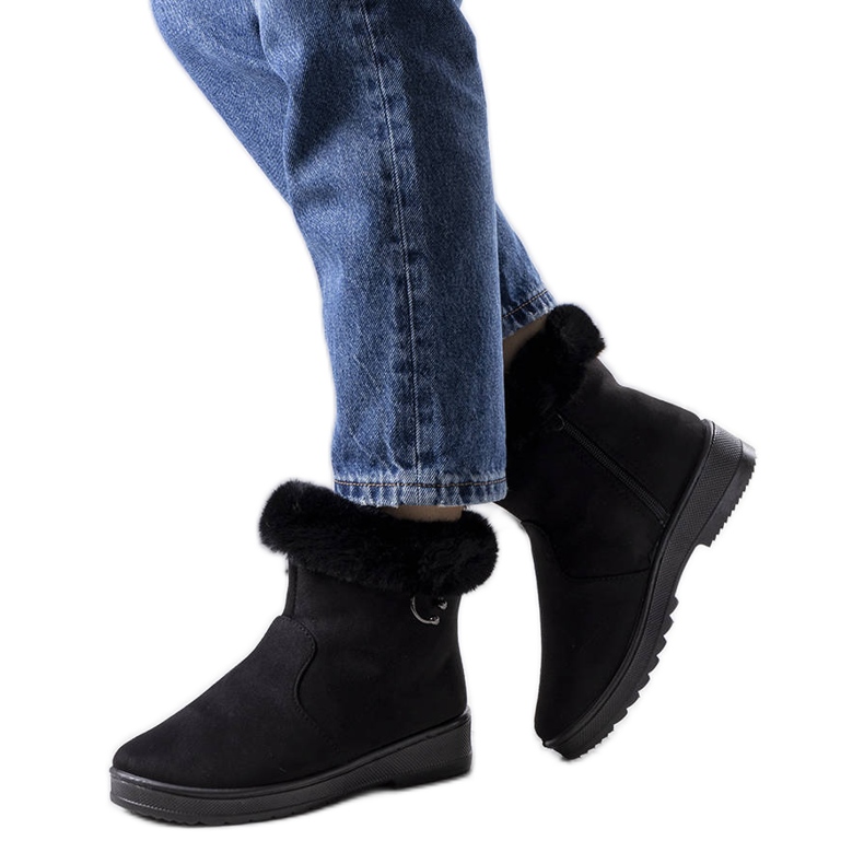 BM Schwarze Schneestiefel mit Fellbesatz von Marvin