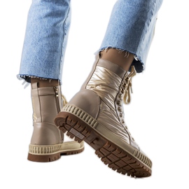 Beige isolierte Stiefel von Hamina