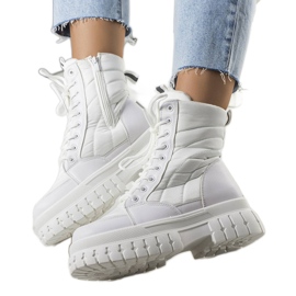 BM Weiße isolierte Schneestiefel von Arinna