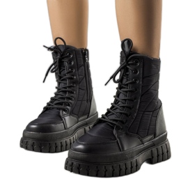 Schwarze isolierte Schneestiefel von Arinna