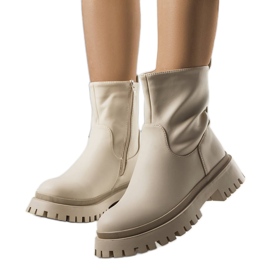 BM Basil beige isolierte Stiefel