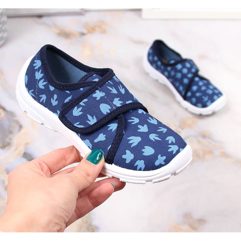 Hausschuhe für Jungen mit Klettverschluss marineblau Befado 974X476