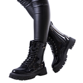 Schwarze isolierte Stiefel von Sido