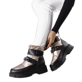 Ephraim Schneestiefel mit Goldkette schwarz