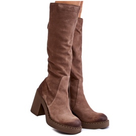 PL5 Damen Wildleder Chunky Heel Stiefel Hellbraun Valeris beige