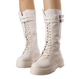 BM Beige hohe Stiefel von Christopher