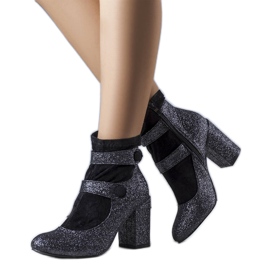 Schwarze Brokatstiefel von Orlando