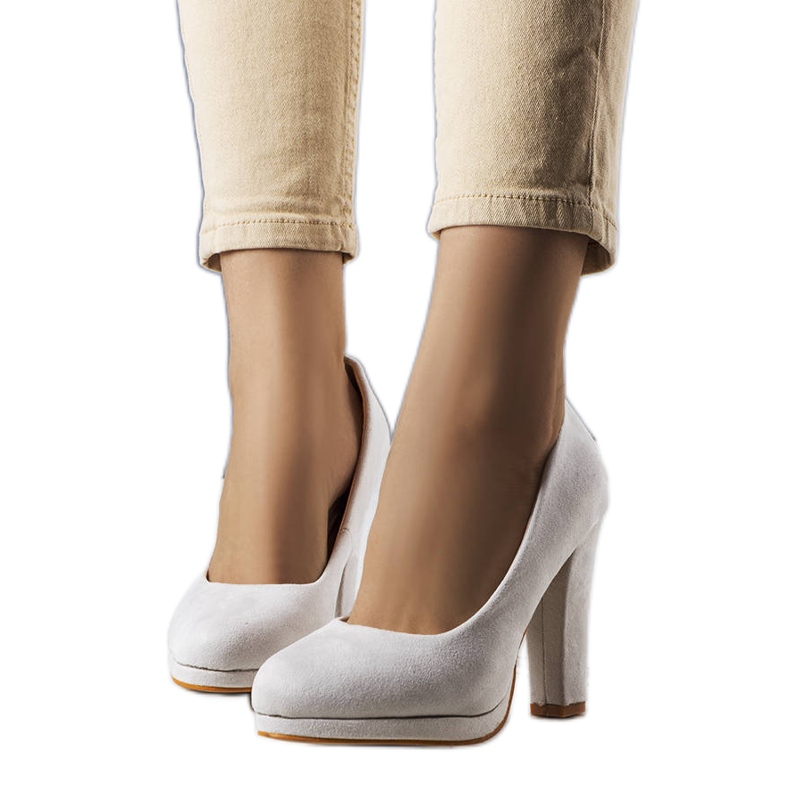 BM Graue Pumps mit Absatz von Fardi