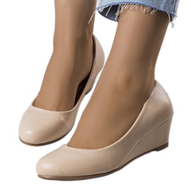 PA1 Beige Pumps mit Keilabsatz von Arlai