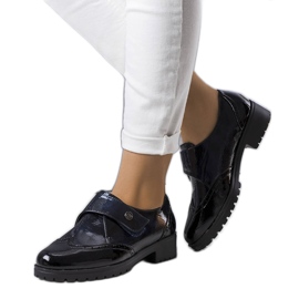 Marineblau lackierte Schuhe von Bateli schwarz