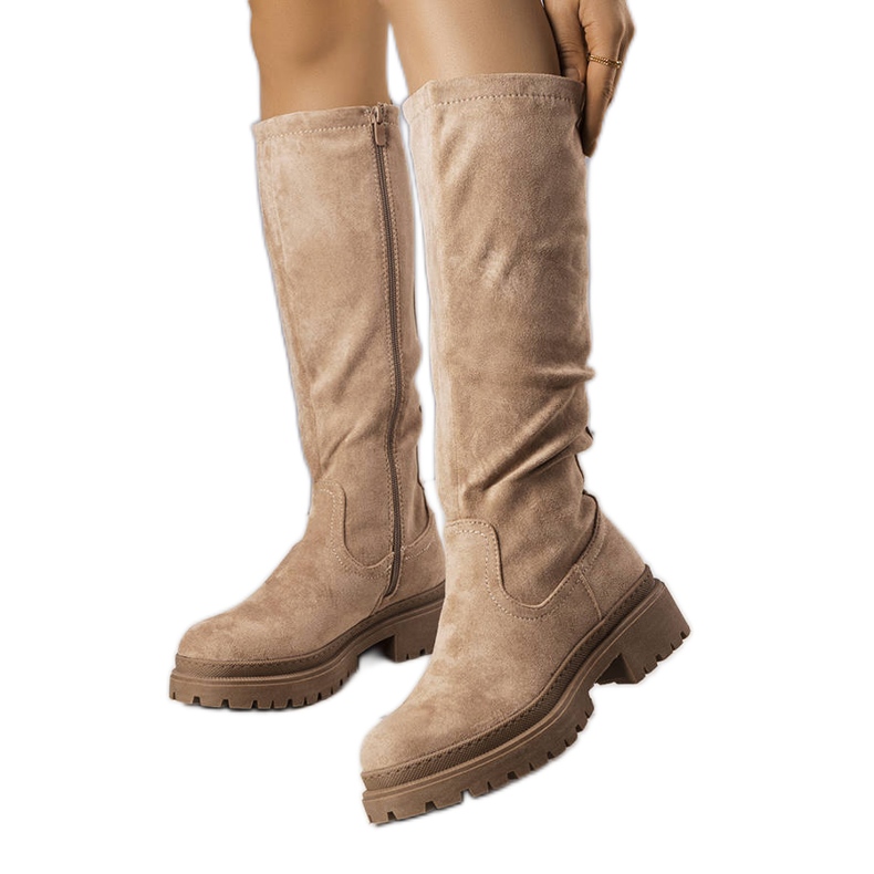 BM Beige isolierte Stiefel von Dementi