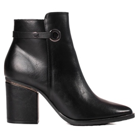 W. Potocki Damenstiefel Potocki auf einem schwarzen Pfosten