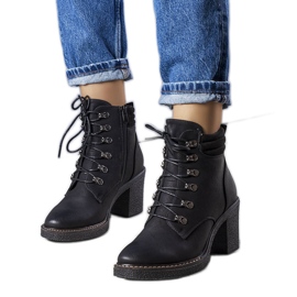 PA1 Schwarze Stiefeletten von Zev