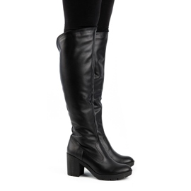 Olivier Schwarze wadenwarme Stiefel auf dem Margaretenpfosten Olivier Schwarze wadenwarme Stiefel auf dem Margaretenpfosten