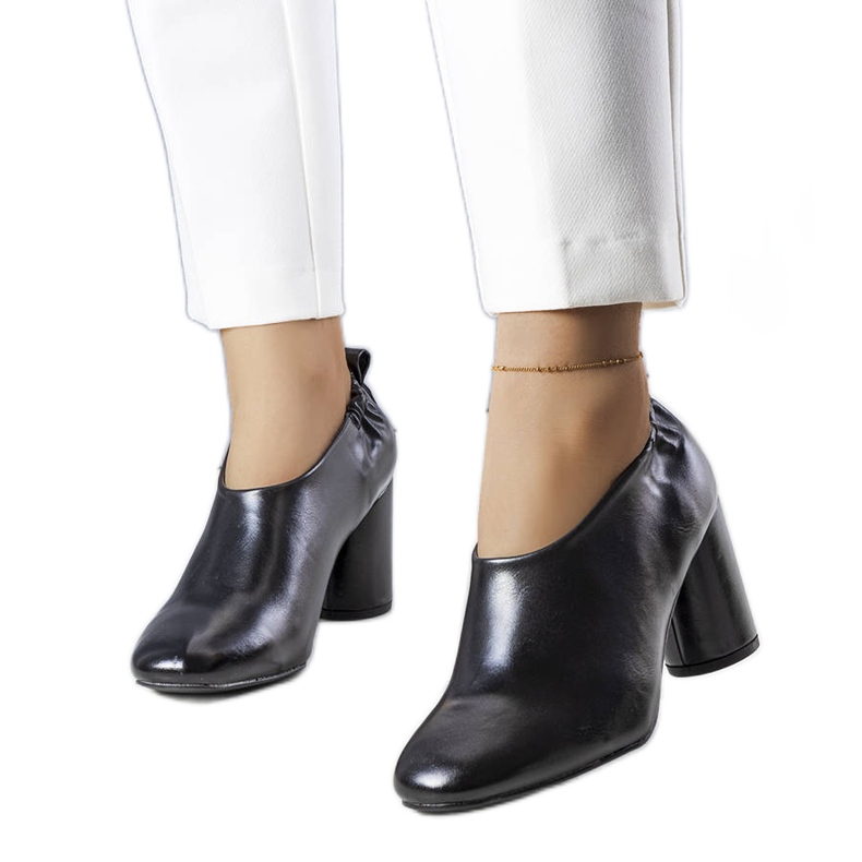 PA1 Schwarze Stiefeletten von Tadeo