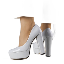 BM Graue Pumps mit hohem Absatz von Kari