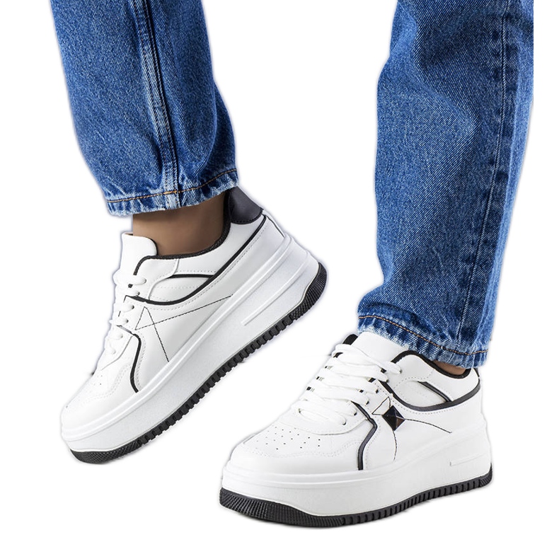 BM Weiße Plateau-Sneaker von Juanita