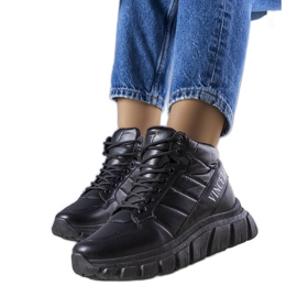 Luz schwarz isolierte Schneestiefel