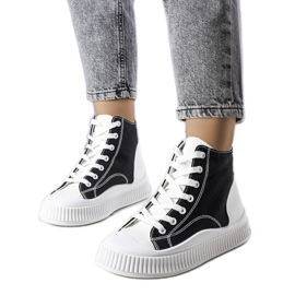 Schwarze Plateausneaker von Terri