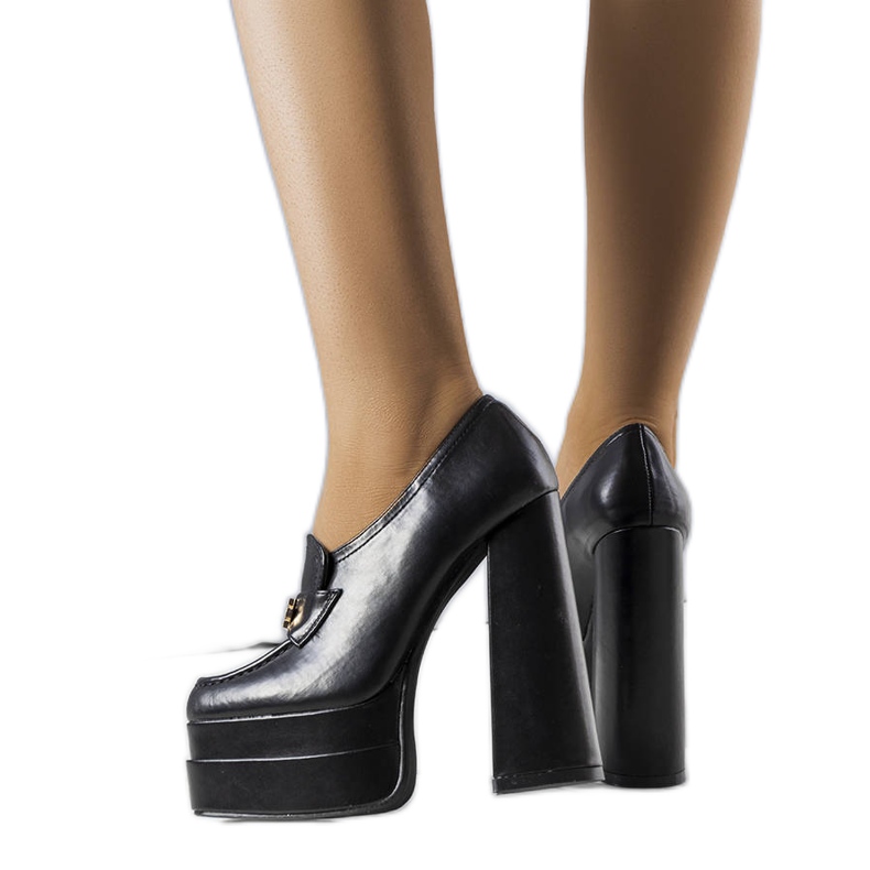 BM Schwarze Pumps auf dickem Block von Janie