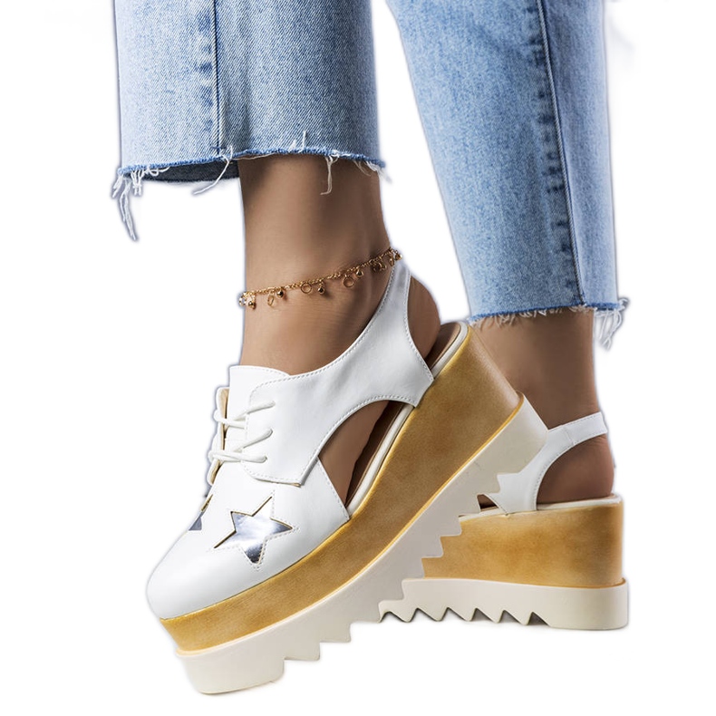 Weiße Keilschuhe von Joan