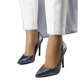 Marineblau lackierte Pumps von Estelle
