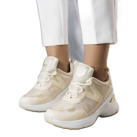 Beige Sneaker mit Metallic-Einsätzen von Ruais