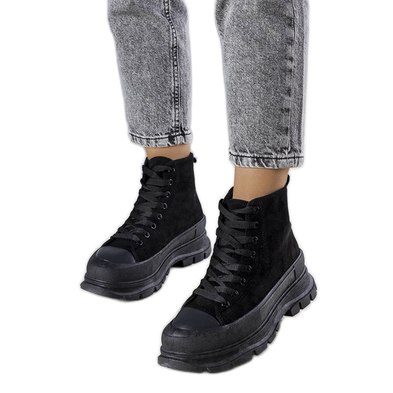 BM Schwarze Plateausneaker von Gertrude