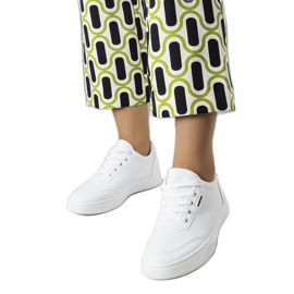 Weiße Sportschuhe von Leroux