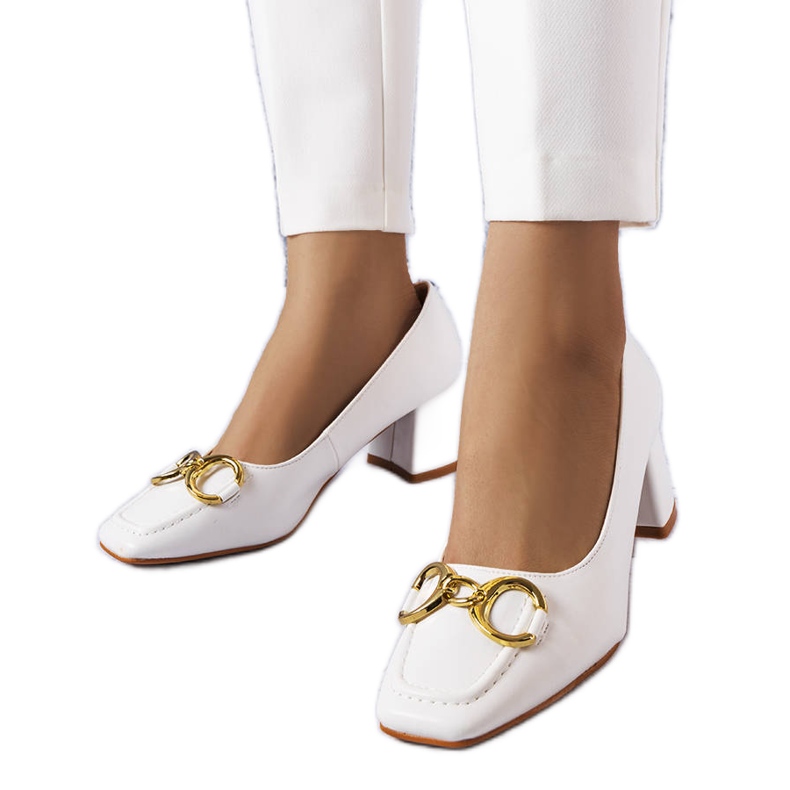 Weiße Pumps mit eckiger Kappe von Neufville