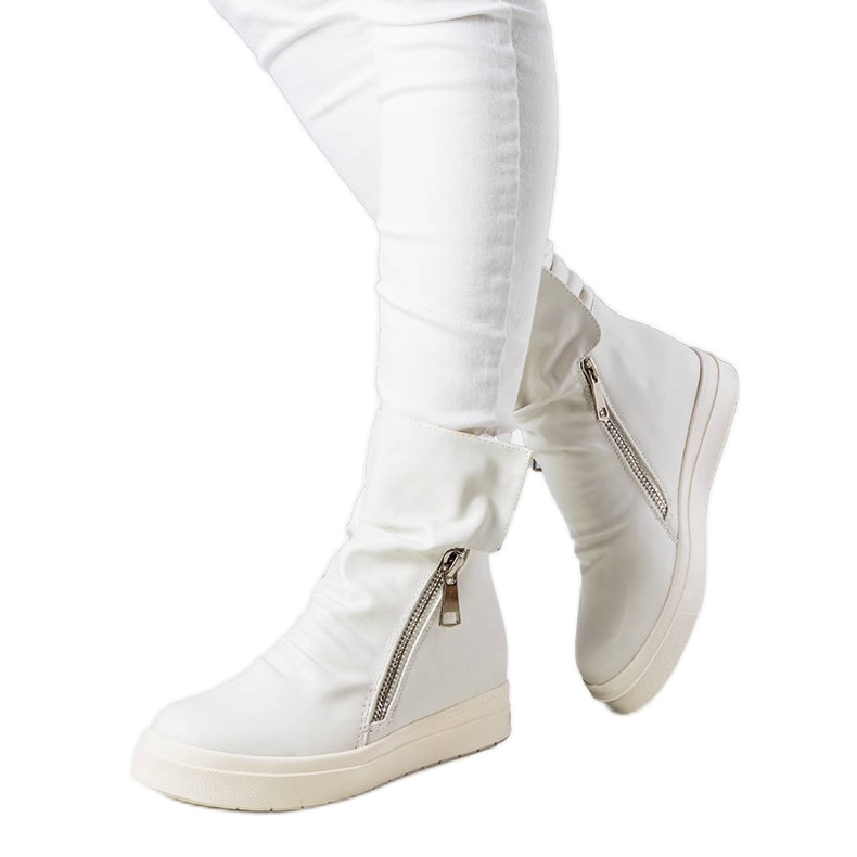 PA1 Weiße Keilstiefel von Monique