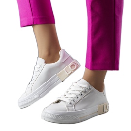 Weiße und beige Turnschuhe mit Nora-Schriftzug