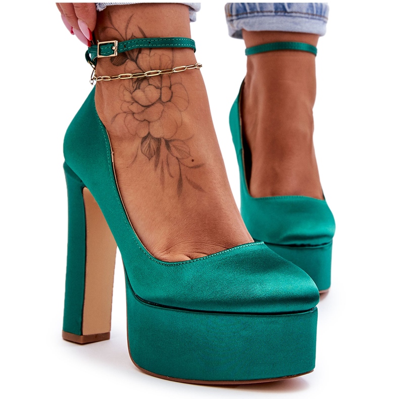 BM Modische Pumps auf einem High Heel Green Hayden grün