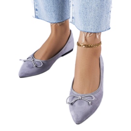 Graue Ballerinas mit spitzer Zehenpartie von Latour