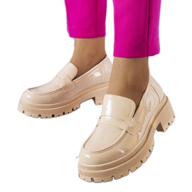 Beige lackierte Pumps von Phaneuf