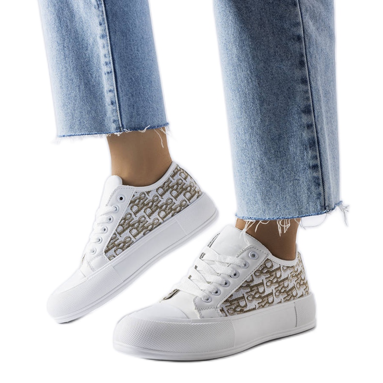 Weiße Sneakers mit beigem Muster von Marquis