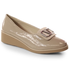 Damen Lacklederschuhe auf einem beigen Keil Jezzi RMR2265-3