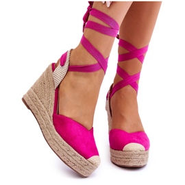 Gebundene Sandalen auf einem hohen Keil Fuchsia Lendy rosa