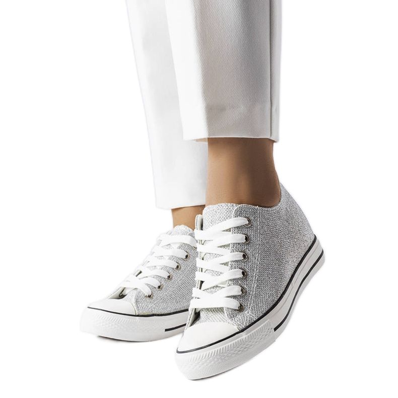 BM Silberne Glitzer-Sneakers mit Keilabsatz von Crete silber-