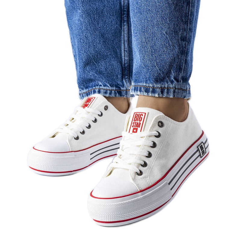 Weiße Turnschuhe auf der Plattform Big Star LL274180