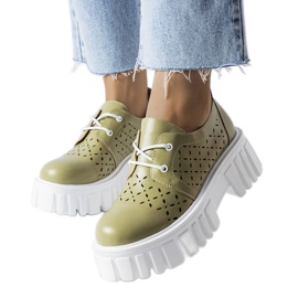 Grüne durchbrochene massive Schuhe von Camus