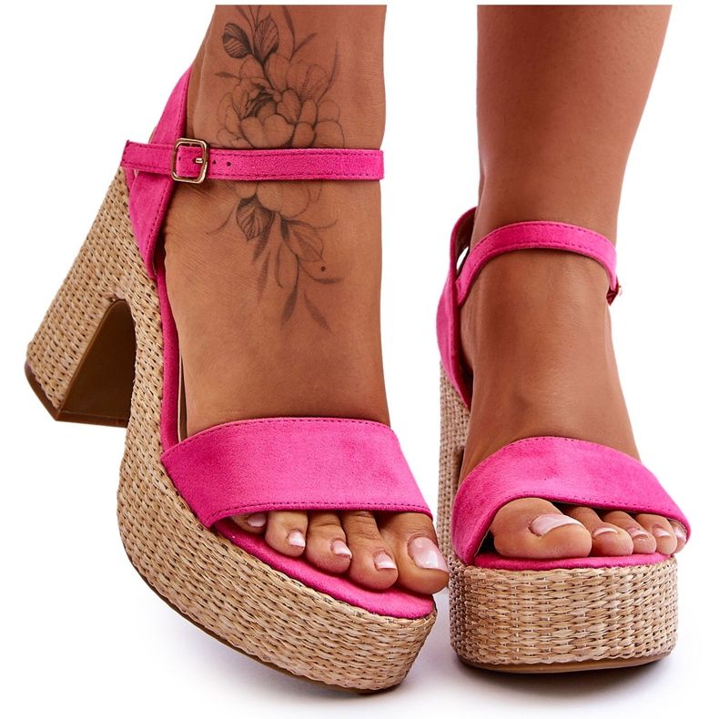 FI1 Bequeme Wildledersandalen auf einem klobigen Elishia-Absatz in Fuchsia rosa