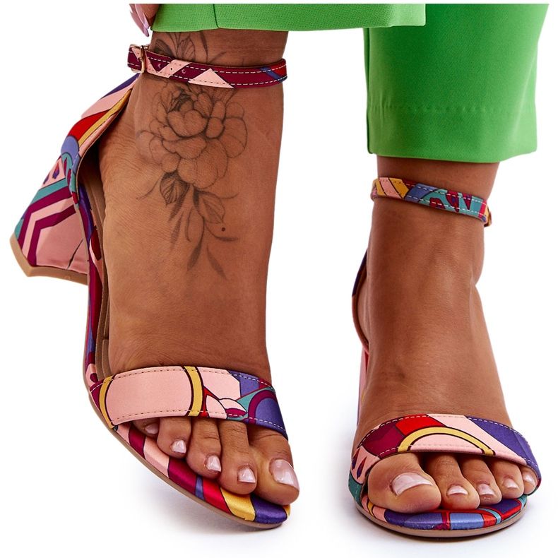 FB1 Lila und rosa Quincy gemusterte Satinsandalen mit niedrigem Absatz violett