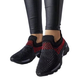 PA1 Schwarze Turnschuhe mit Berger-Strasssteinen verziert