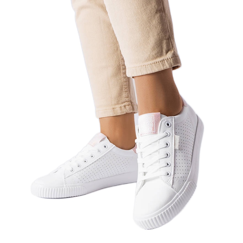 Weiße Turnschuhe mit Perforation Big Star HH274073