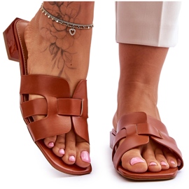 FJ1 Klassische Fendy-Lederpantoffeln in Kamelbraun für Damen