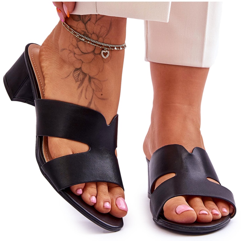 Klassische schwarze Ledersandalen mit niedrigem Absatz Miley