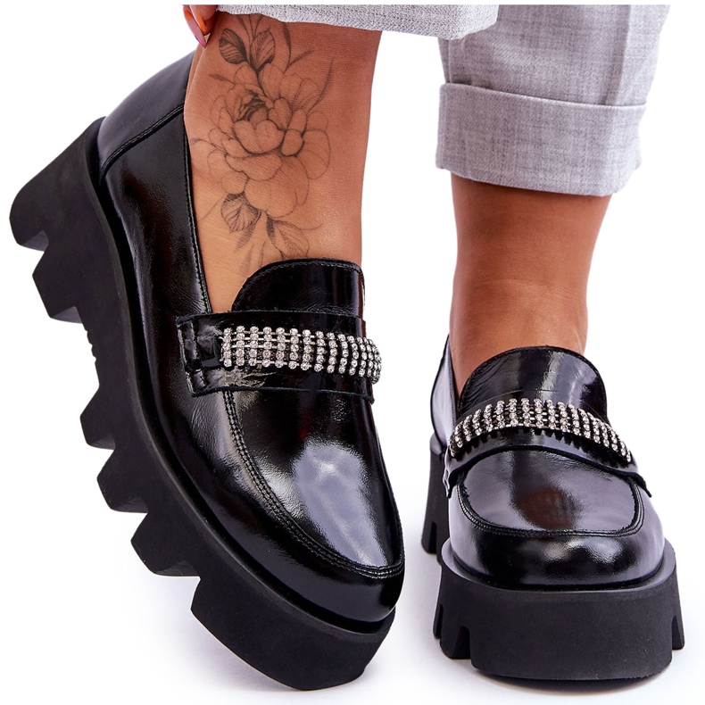 Modische Halbschuhe auf der Plattform mit Dekoration Laura Messi 2600 Schwarz