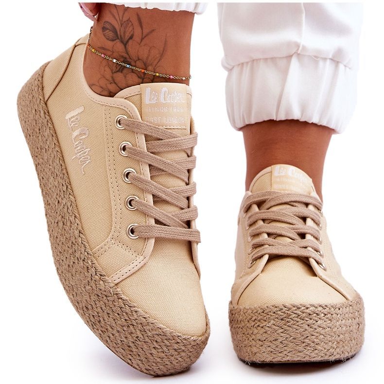 Modischer geflochtener Sneaker Lee Cooper LCW-23-31-1795L Beige