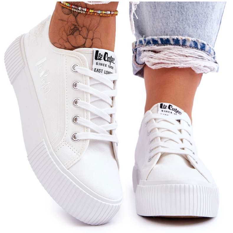 Bequeme Plateau Sneaker Lee Cooper LCW-23-31-1806L Weiß
